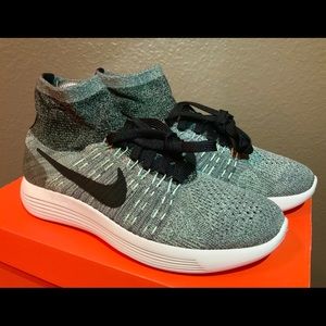 Nike LunarEpic Flyknit Running Shoe